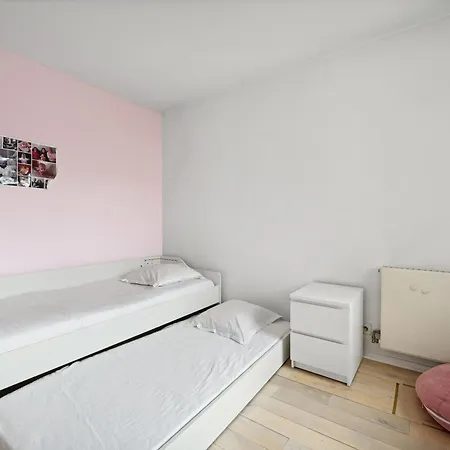 Veeve - Modern Marvel Paris